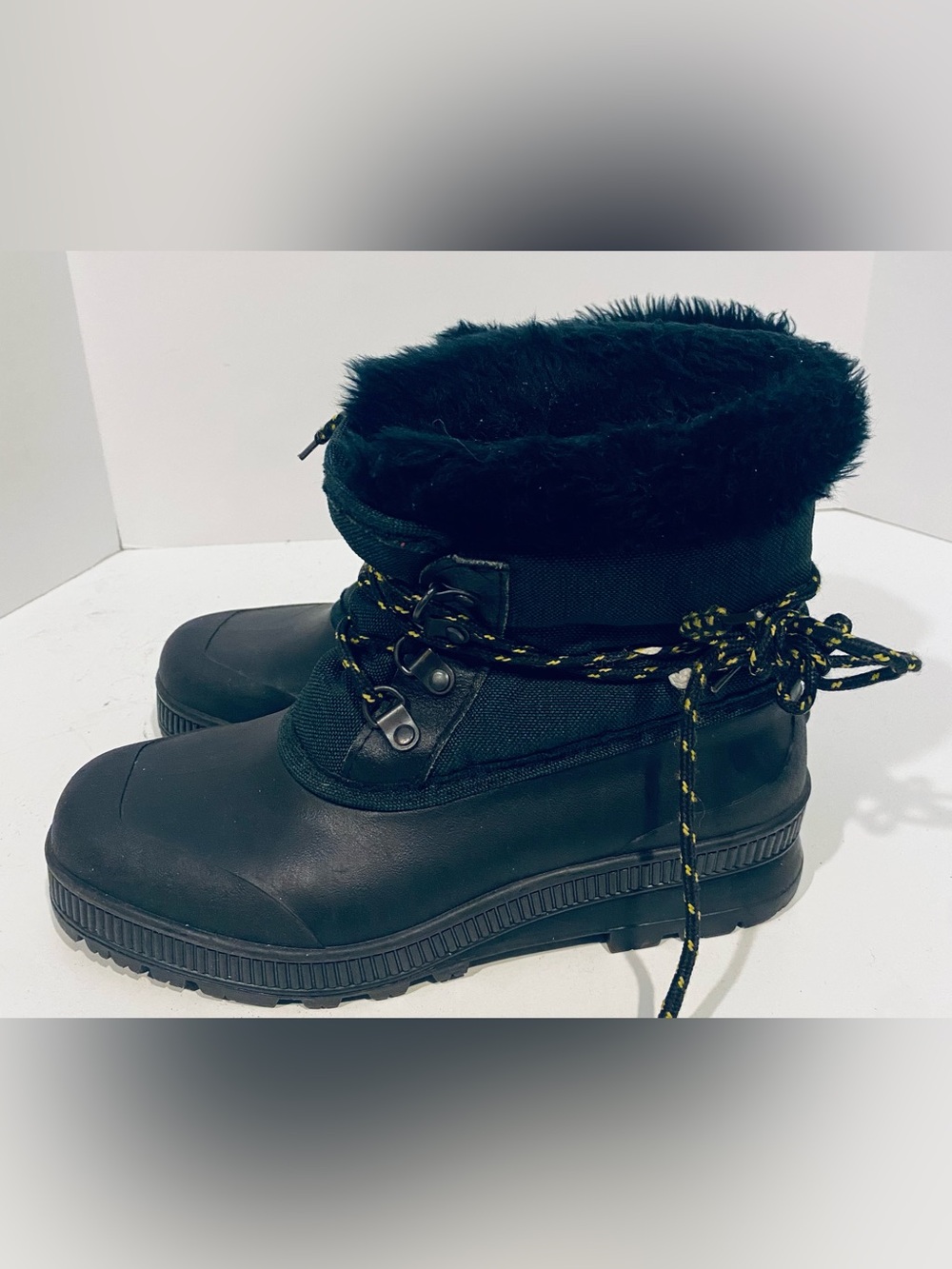 Sorel Womens Joan Of Arctic Winter Boots Size 9 Olive Green Black Rubber Duck